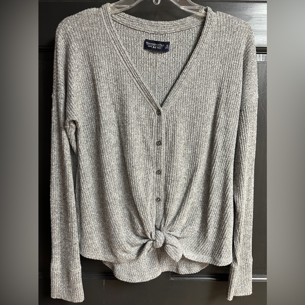 Abercrombie & Fitch Med Gray Long Sleeve Sweater Front Twist Knot Women’s Sz XS